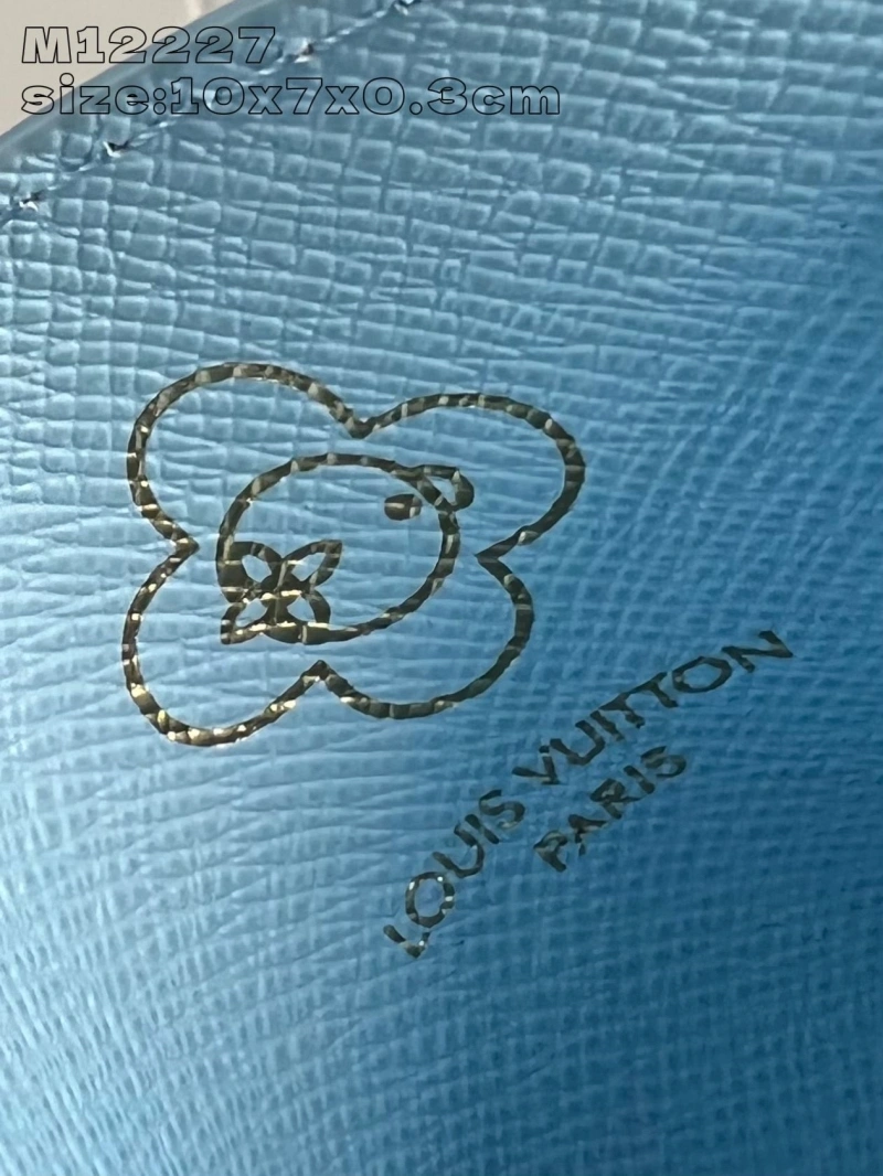 LV Wallets 4286A-0256
