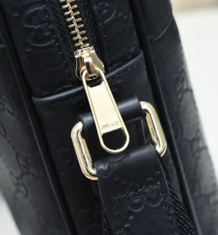 Gvc*1 satchel bags 4288-0056