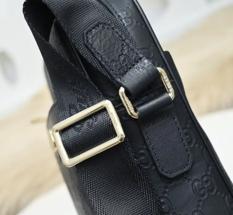 Gvc*1 satchel bags 4288-0056