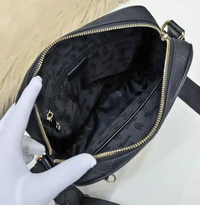 Gvc*1 satchel bags 4288-0056