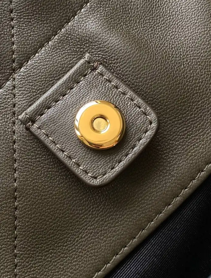 Gvc*1 top handle bags 4334b-0026