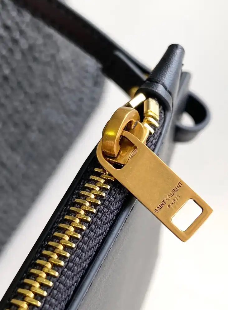Gvc*1 bucket bags 4334b-0036