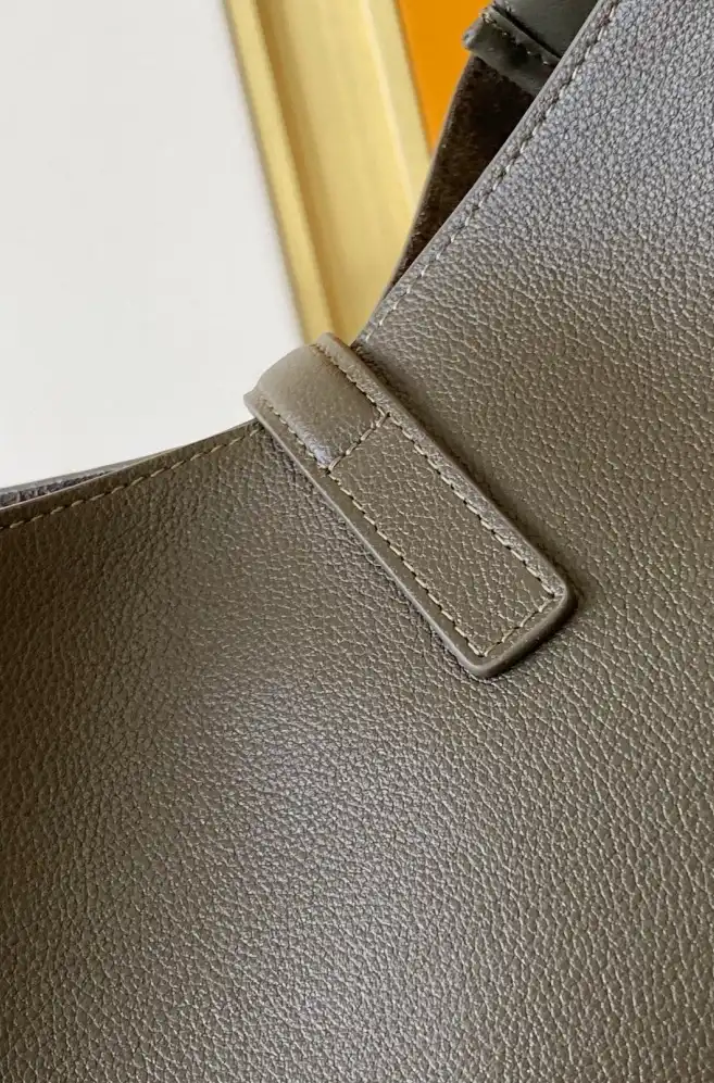 Gvc*1 top handle bags 4334b-0079