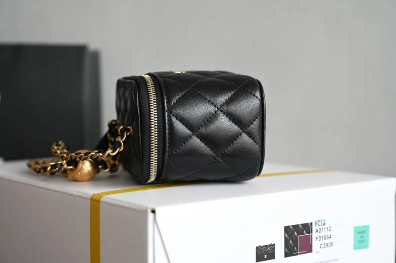 Ch**el cosmetic bags 4345a-0118