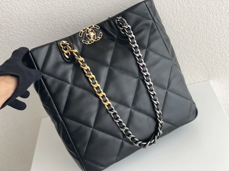 Ch**el shopping bags 4345d-0078