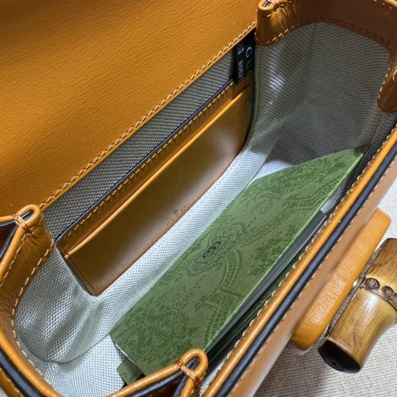 Gvc*1 top handle bags 4360c-0261
