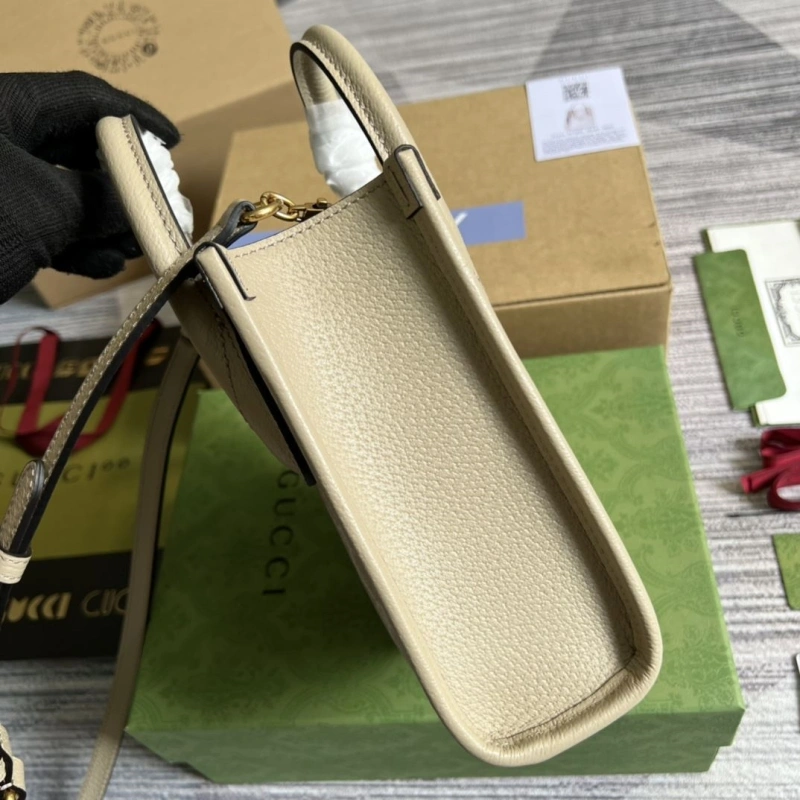 Gvc*1 top handle bags 4360c-0346