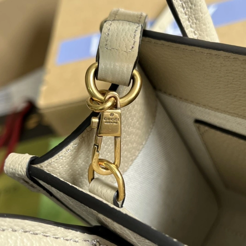 Gvc*1 top handle bags 4360c-0346