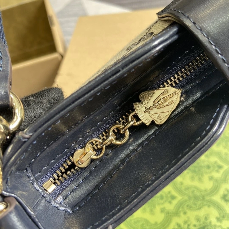 Gvc*1 top handle bags 4360c-0605