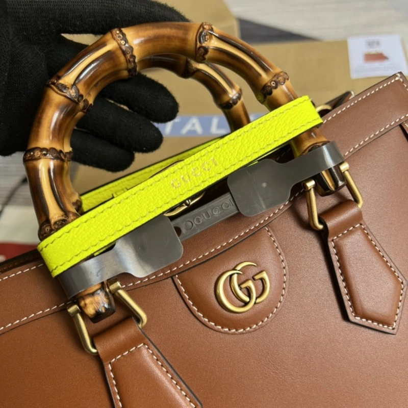 Gvc*1 top handle bags 4360c-0676