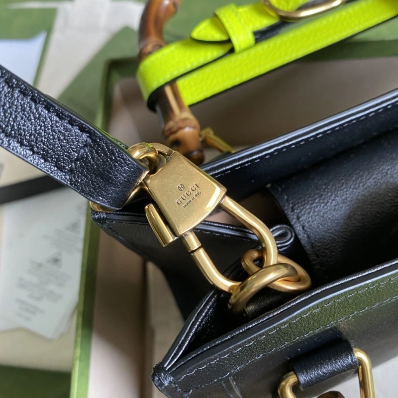Gvc*1 top handle bags 4360c-0835