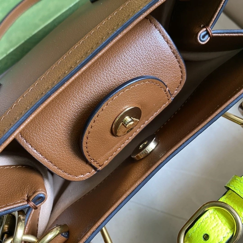 Gvc*1 top handle bags 4360c-0836