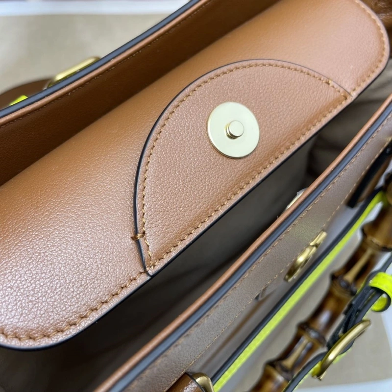 Gvc*1 top handle bags 4360c-0840