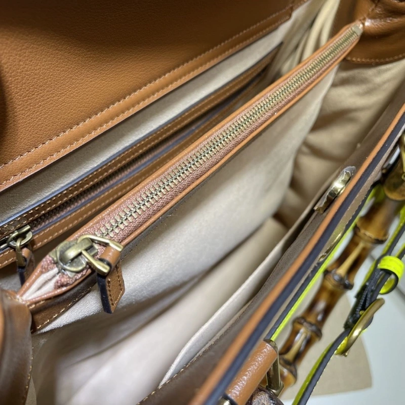 Gvc*1 top handle bags 4360c-0840