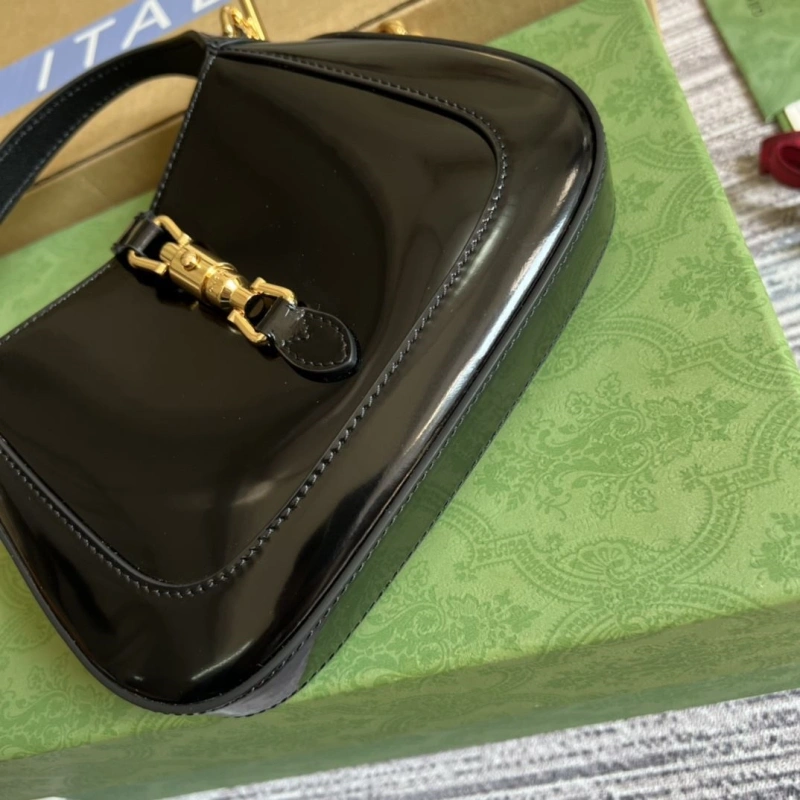 Gvc*1 top handle bags 4360c-0895