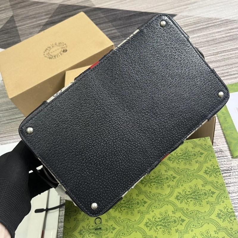 Gvc*1 cosmetic bags 4360c-1227