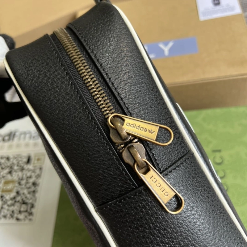 Gvc*1 top handle bags 4360c-1819