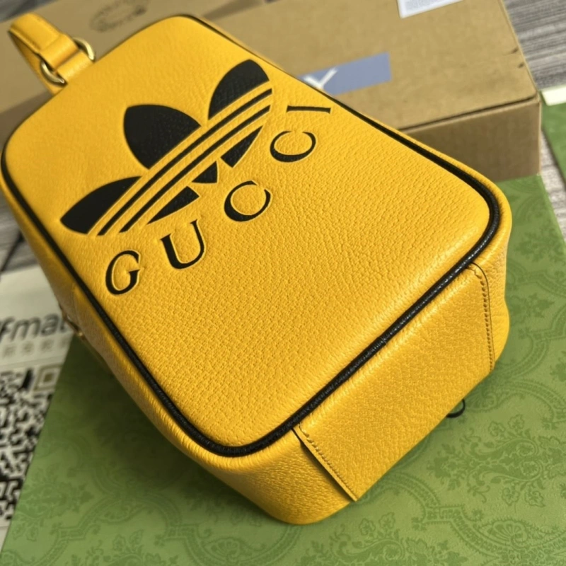 Gvc*1 top handle bags 4360c-1820