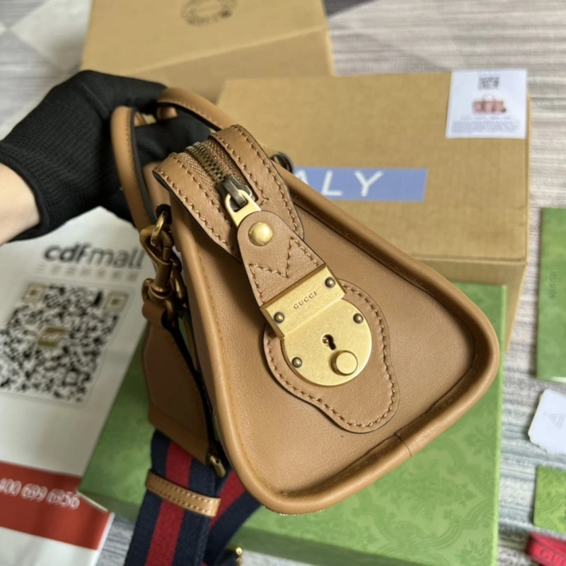 Gvc*1 top handle bags 4360c-1825