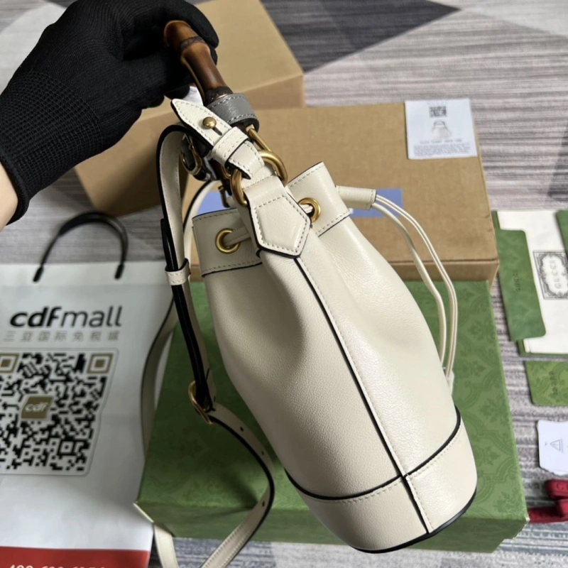 Gvc*1 bucket bags 4360c-2062