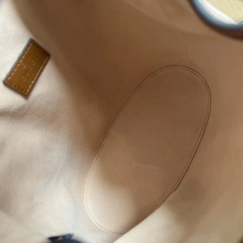 Gvc*1 bucket bags 4360c-2065