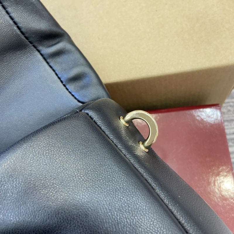 Gvc*1 top handle bags 4360c-2167