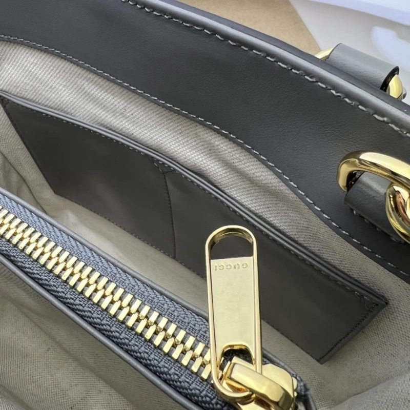 Gvc*1 top handle bags 4360c-2241