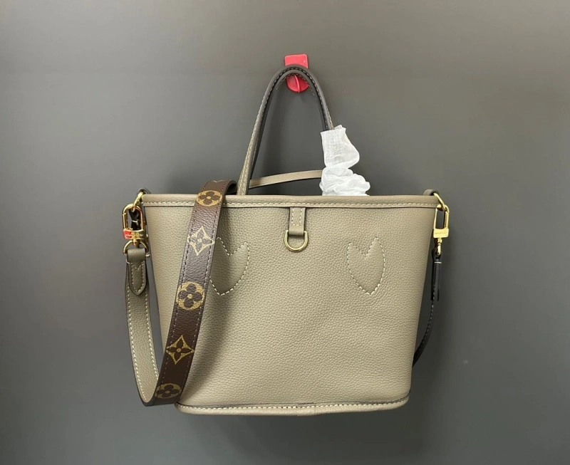 LV Shopping Bags 4365A-0072