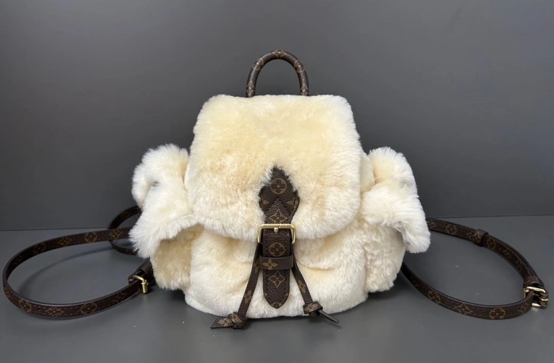 LV Backpacks 4365A-0083