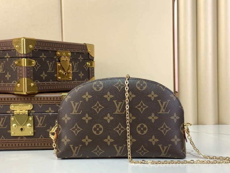 LV Cosmetic Bags 4365A-0239