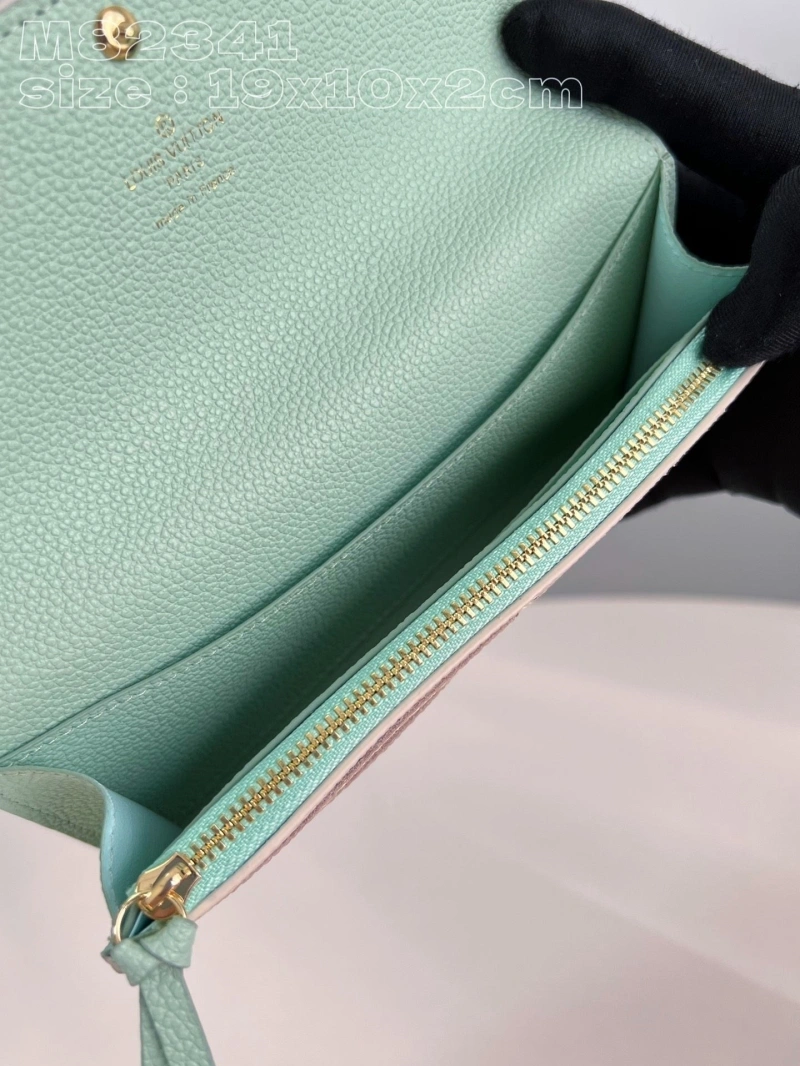 LV Wallets 4365G-0059