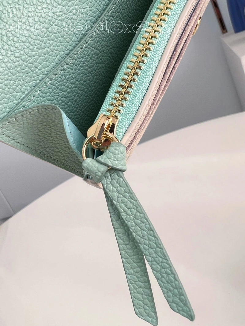 LV Wallets 4365G-0059