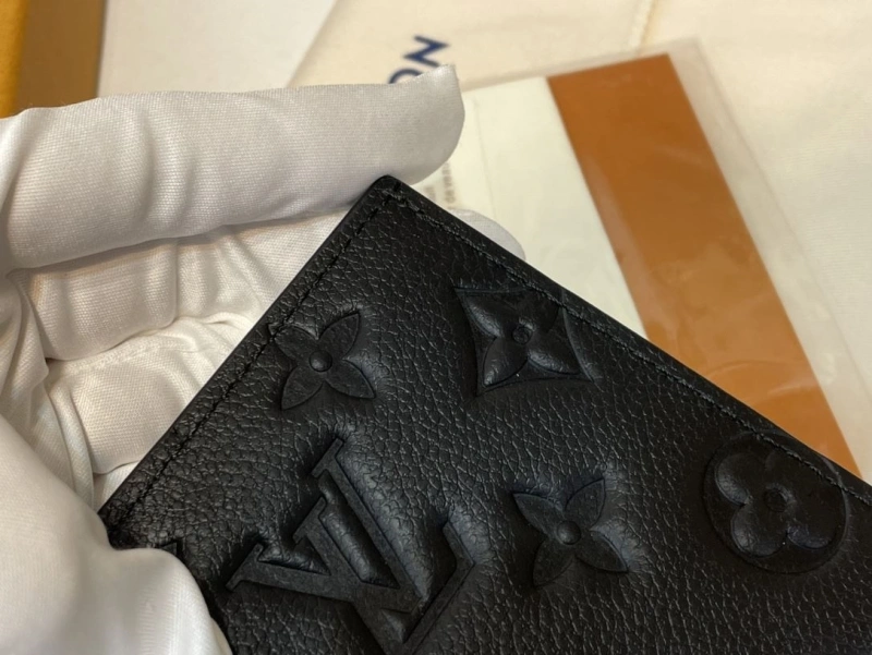 LV Wallets 4365H-0387