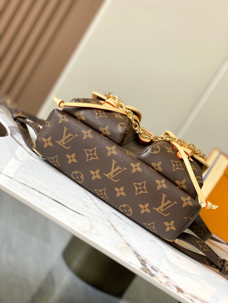LV Backpacks 4365H-0649