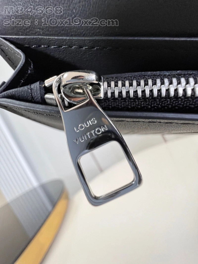LV Wallets 4365I-0259