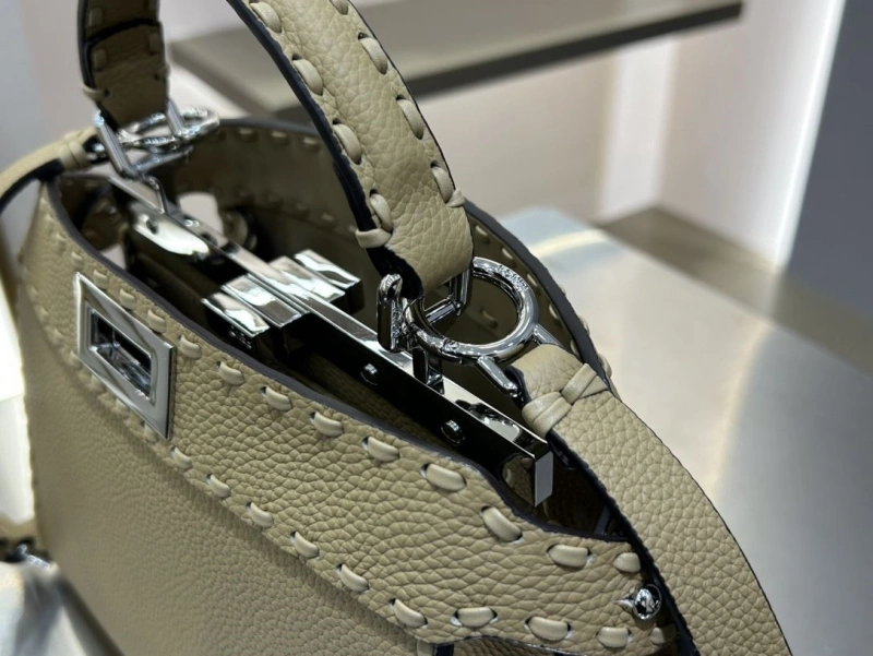 F**di top handle bags 4370-0002