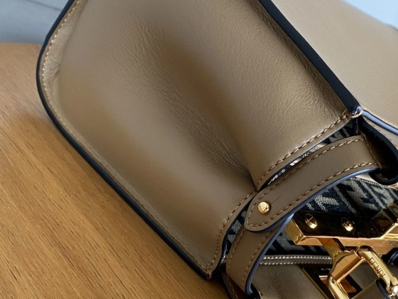 F**di top handle bags 4370-0018