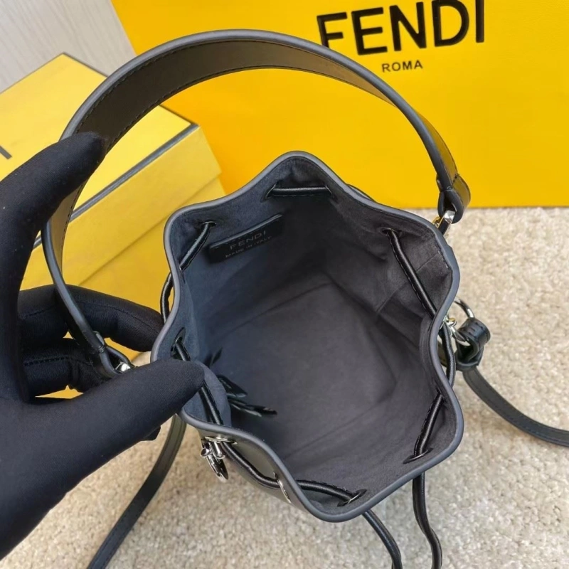 F**di bucket bags 4370-0023