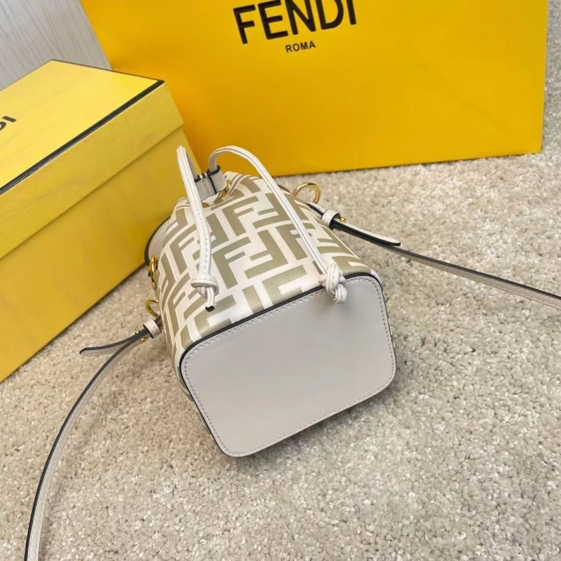 F**di bucket bags 4370-0024