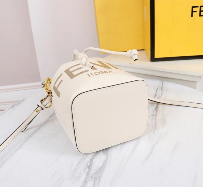 F**di bucket bags 4370-0029