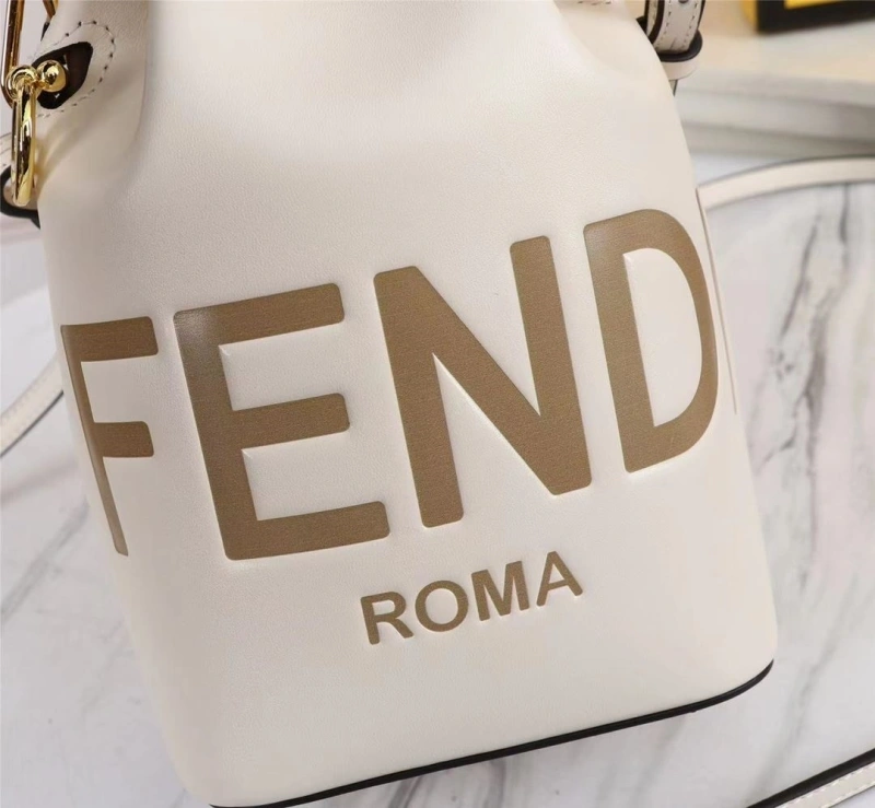 F**di bucket bags 4370-0029