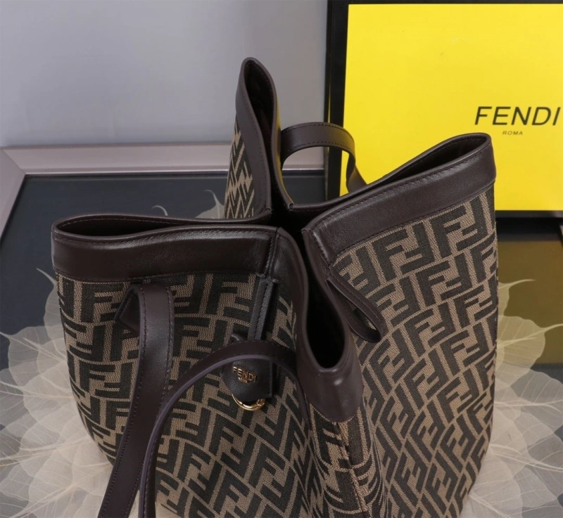 F**di shopping bags 4370-0056