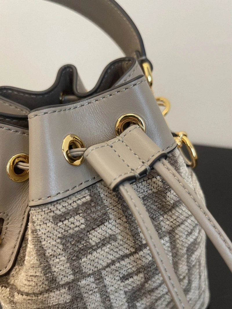 F**di bucket bags 4370-0088
