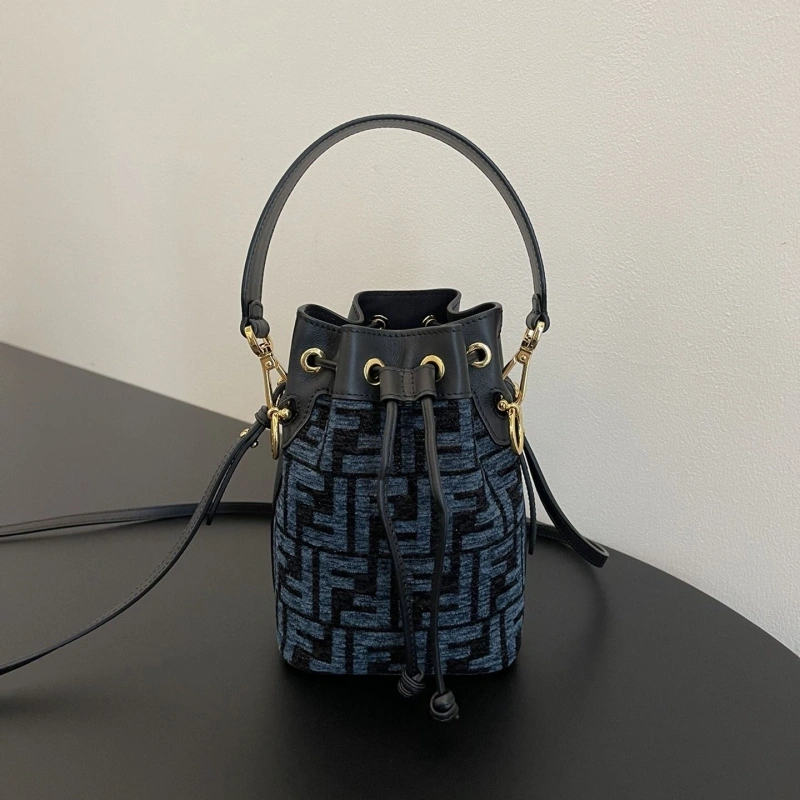 F**di bucket bags 4370-0094
