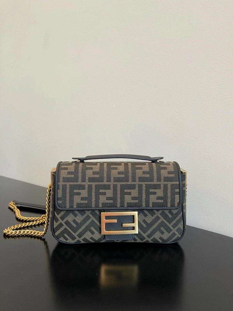 F**di baguette bags 4370-0211