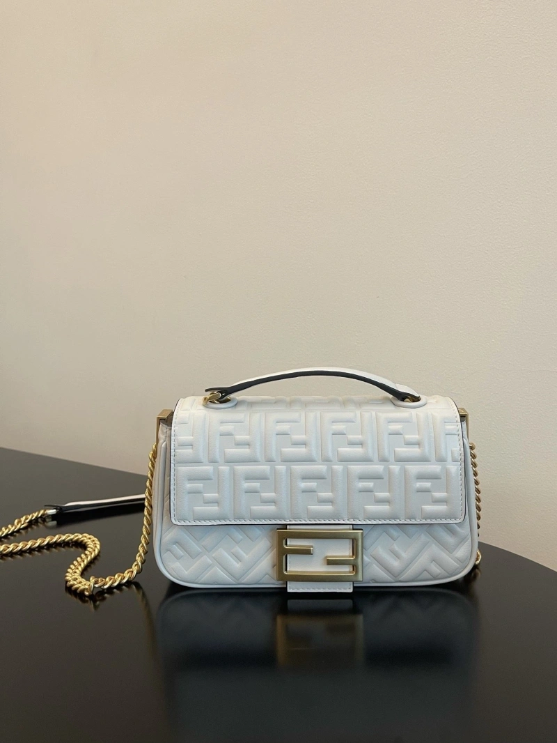 F**di baguette bags 4370-0212