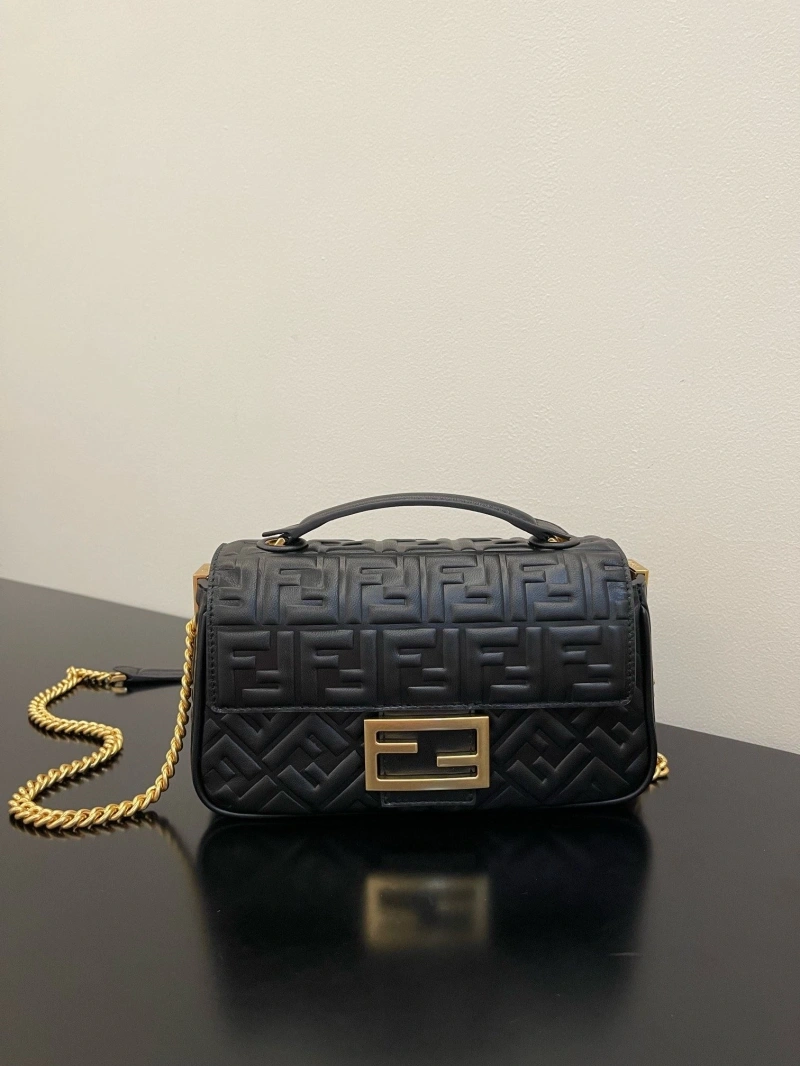 F**di baguette bags 4370-0213