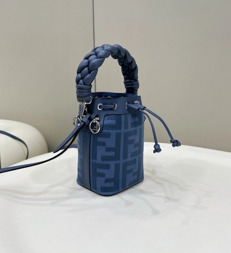 F**di bucket bags 4370-0309