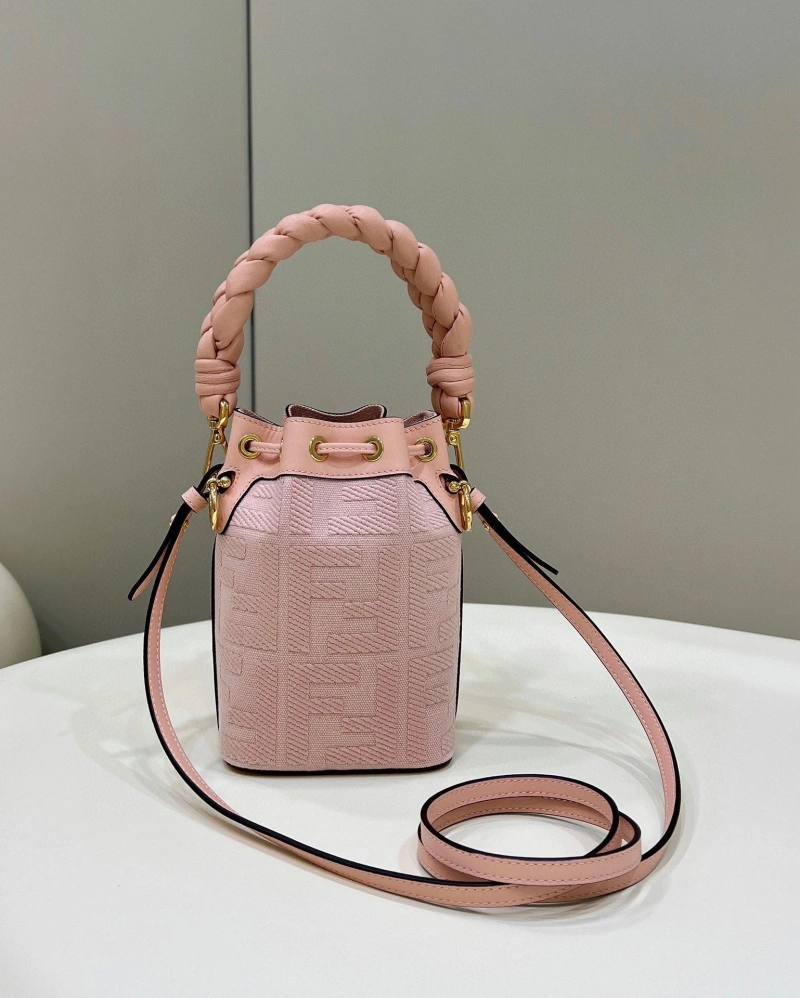 F**di bucket bags 4370-0313