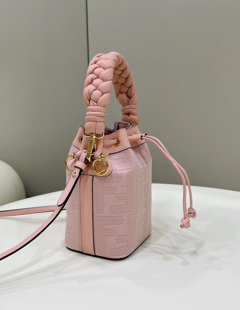 F**di bucket bags 4370-0313
